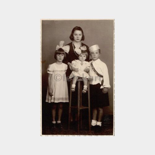 Foto Moda - Aile ve Sünnet Çocuğu Stüdyo Fotoğrafı