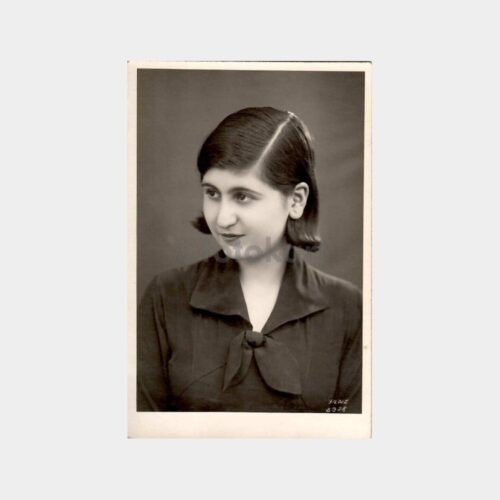 1932 Foto Yıldız - Liseli Genç Kadın Fotoğraf