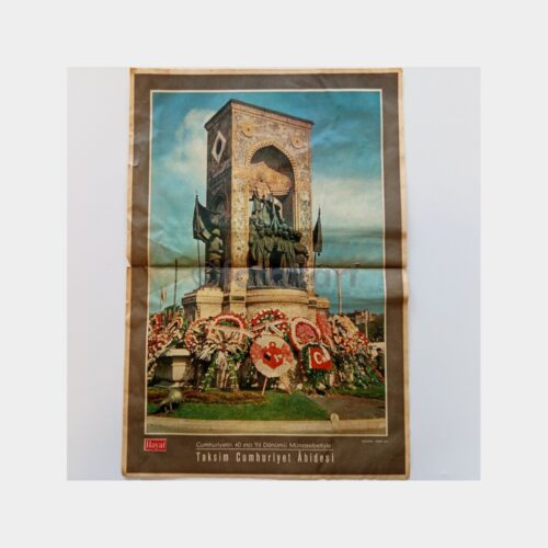 Hayat Dergisi - Orta Sayfası Poster, No. 06 Taksim Cumhuriyet Abidesi