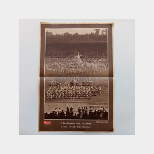 Hayat Dergisi - Orta Sayfası Poster, No. 50 19 Mayıs Gösterileri
