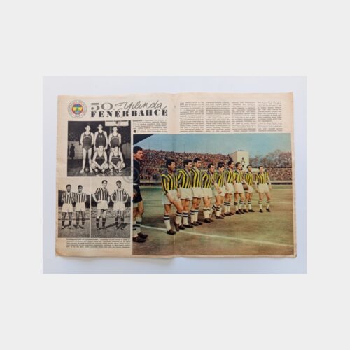Hayat Dergisi - Orta Sayfası Poster, No. 15 50. Yılında Fenerbahçe