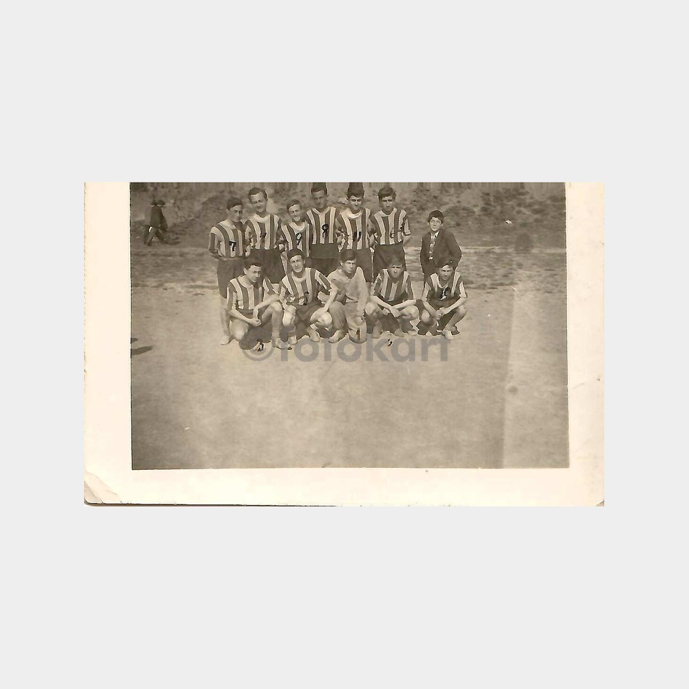 1952 Haydarpaşa Lisesi 4-D Futbol Takımı Fotoğraf