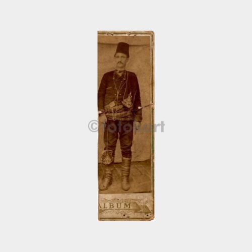 İlginç Giyimli Tip Eski Kabinet Fotoğraf
