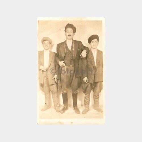 Kasabalı Üç Bay Fotoğraf