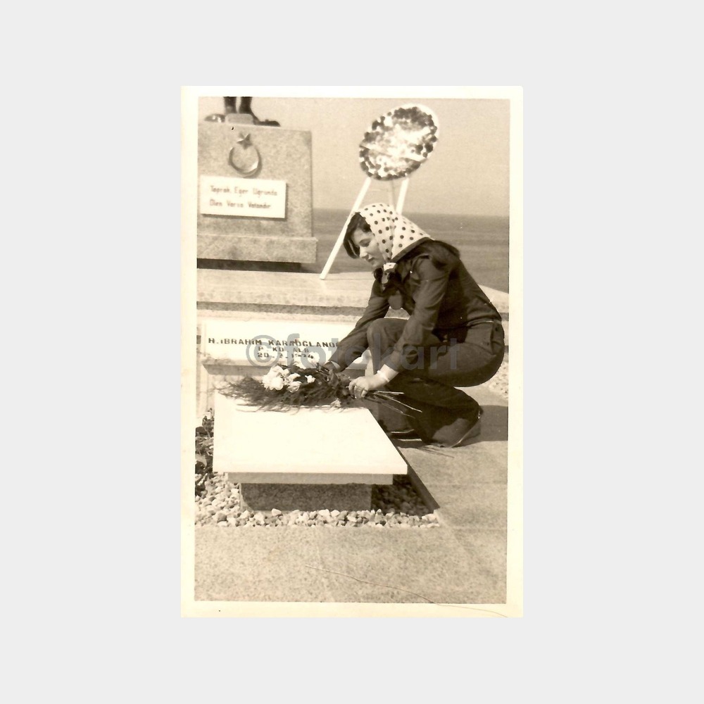 1974 KKTC - Kıbrıs Harekatı Şehit Karaoğlanoğlu Kabiri Fotoğraf