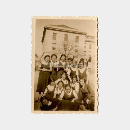 Liseli Kız Öğrenciler Küçük Ebat Fotoğraf