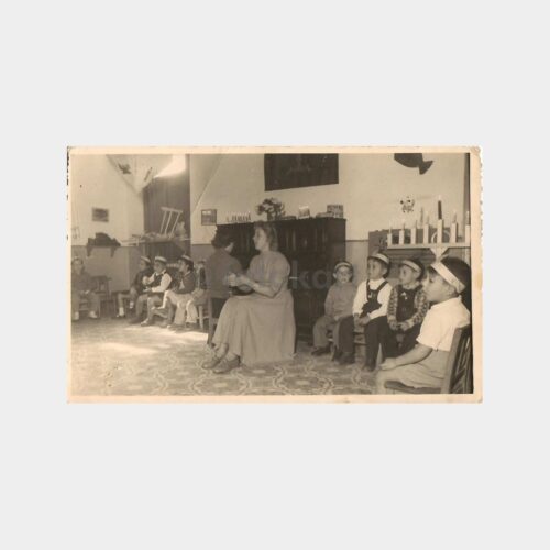Müzik Dersinde Öğretmen ve Çocuklar Fotoğraf