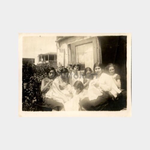 Nakış İşleyen Öğrenci Kızlar Eski Fotoğraf