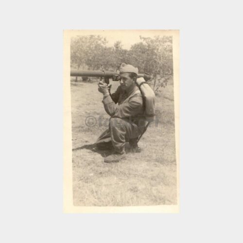 Roket Atar Silahlı Asker Fotoğrafı