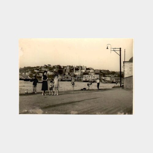Sahilde Aile Fotoğraf