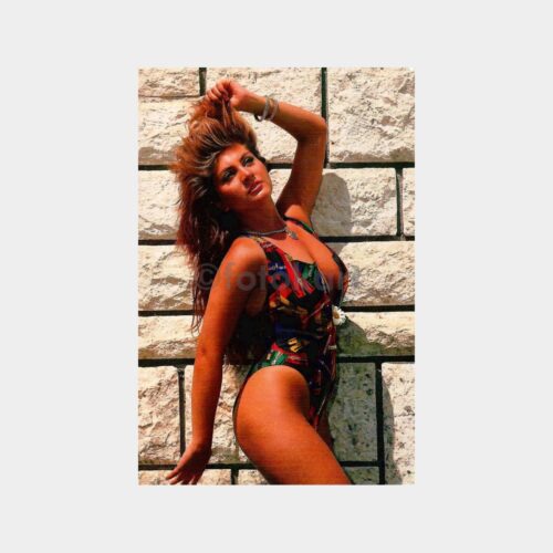 Sibel Can Kartpostal