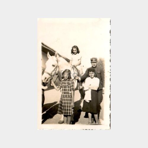 1940 Sivas Hatırası Atlı Subay ve Ailesi Fotoğraf