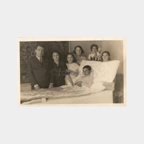 Sünnet Çocuğu ve Ailesi Fotoğraf