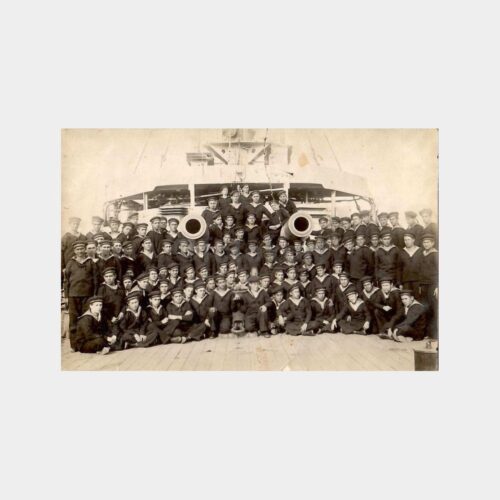 Yavuz Savaş Gemisi Tüm Denizcileriyle Fotoğraf