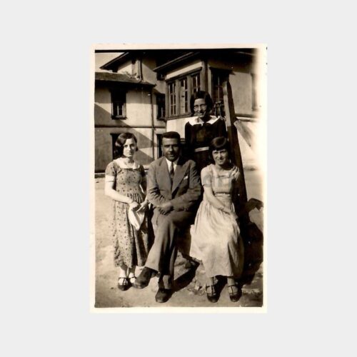 Anadolu Şehir Baba ve Üç Kızı Fotoğrafı