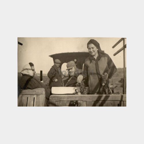 Avcı Ailesi Av Dönüşünde Fotoğraf