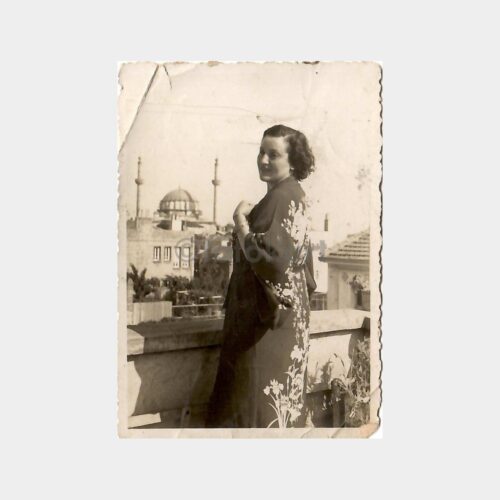 Balkonda Kimonolu Kadın Fotoğraf