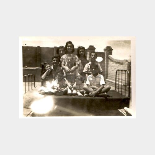 Çocuklar Yatak Üstünde Fotoğraf