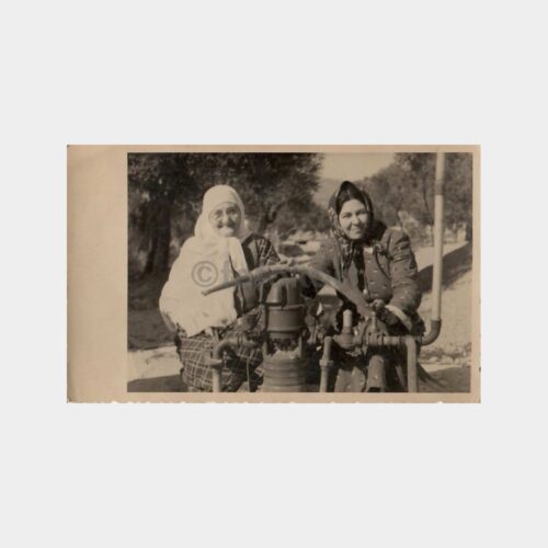 1953 Dalgıç Pompa Önünde Hanım Fotoğraf