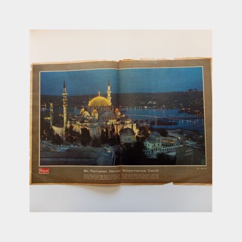 Hayat Dergisi - Orta Sayfası Poster, No. 34 Ramazan Gecesi Süleymaniye Camii