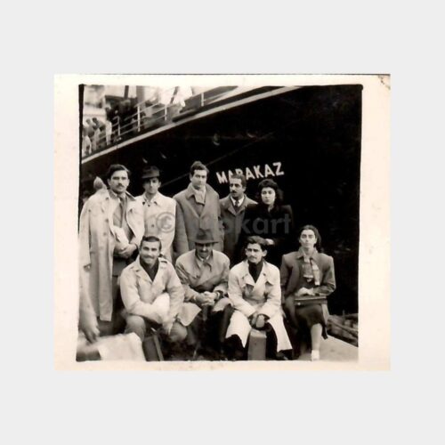 Marakaz Vapuru Önünde Grup Görünüş Fotoğraf