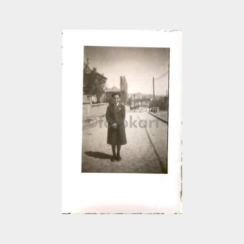Sokakta Genç Kız Fotoğraf