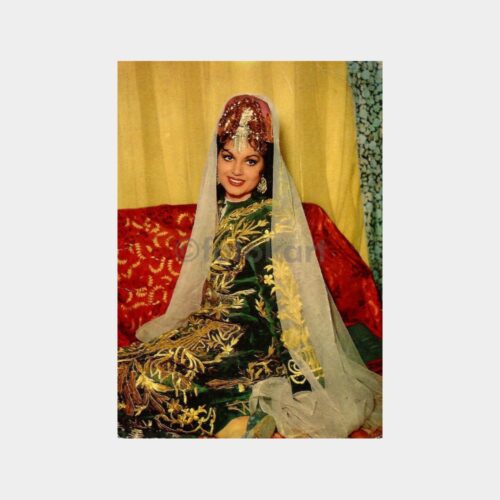 Türkan Şoray Geleneksel Kıyafetli Kartpostal