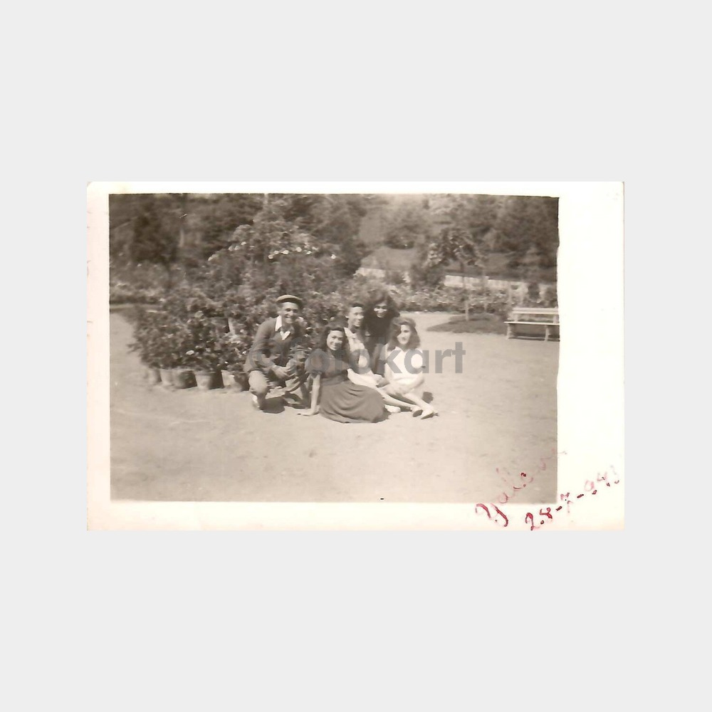 1943 Yalova Parkta Gençler Görünüş Fotoğraf