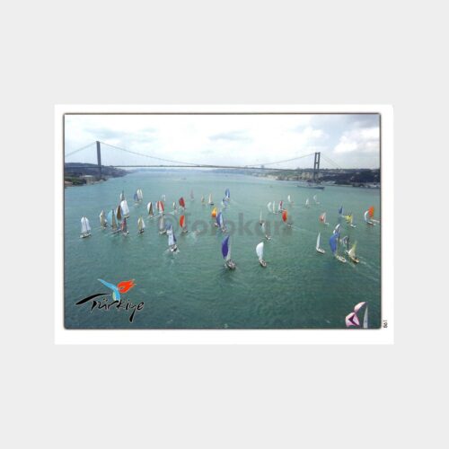Boğaziçi Köprüsü ve Yelkenliler Kartpostal