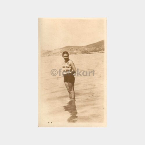 Denizde Mayolu Kadın Fotoğraf