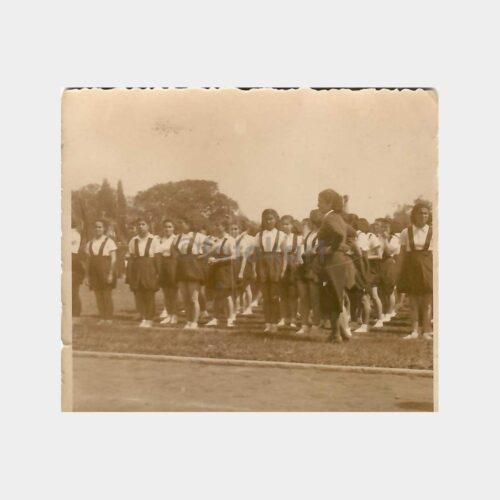 1939 Kadıköy Stadında Kızlar Fotoğraf