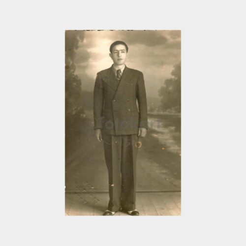 Konya Foto Behçet - Takım Elbiseli Beyefendi Stüdyo Fotoğraf