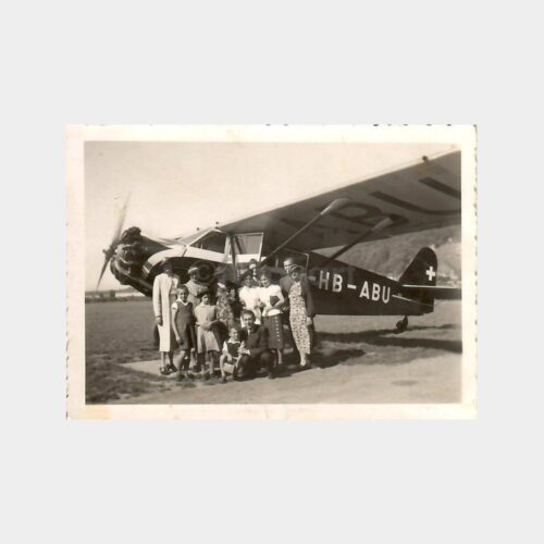 1938 Uçak Önünde Aile Görünüş Fotoğraf