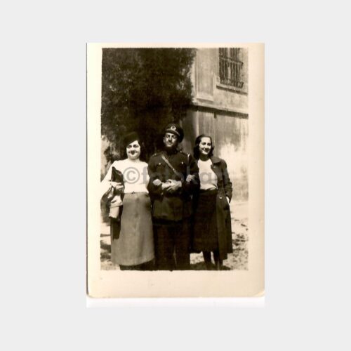 Asker ve Kadınlar Fotoğraf