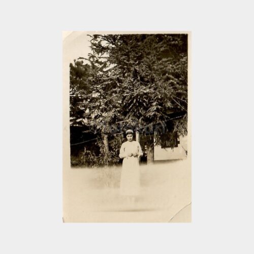 1936 Dini Giysili Genç Fotoğraf