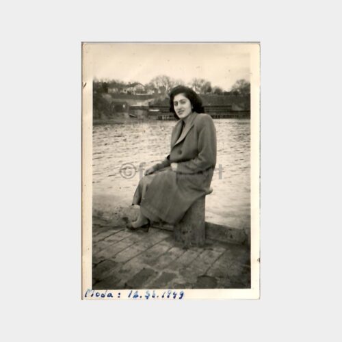 1949 Moda İskelesinde Kadın Fotoğraf